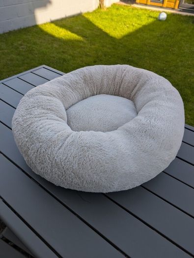 Medium size Cozy Cat or Dog Bed Beige