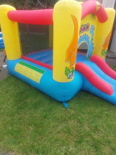 Kids bouncy castle