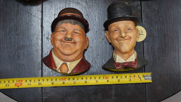 Vintage Wall Plaques - Laurel & Hardy (1984)