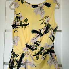 BNWT DKNY sleeveless top M