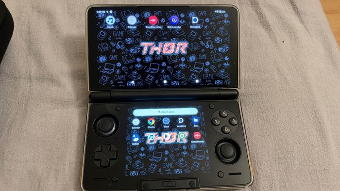 AYN Thor Max 16gb 512gb storage. Comes with items in the photos