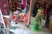 Rainbow High Doll House