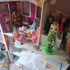 Rainbow High Doll House