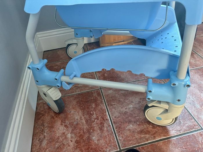 shower chair