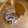 Table and chairs Image 3