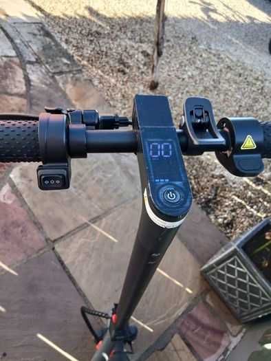 Electric scooter