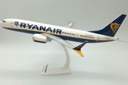 Boeing 737- MAX 8 - Ryanair EI-HGT Free Post
