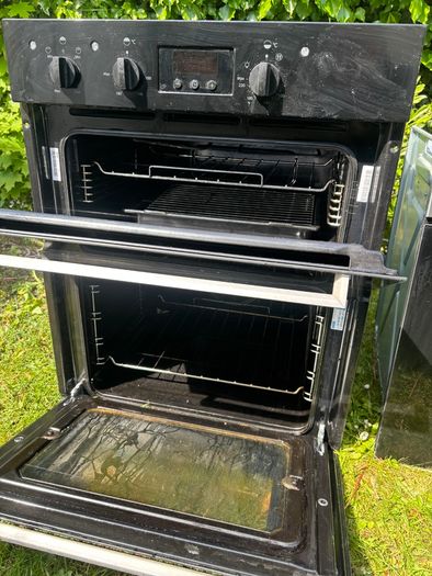 Indesit oven