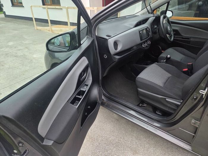 Toyota Yaris 2015