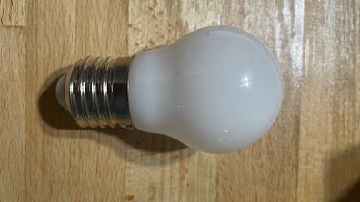 (Move out sell-see my other low priced ads) E27 Bulb