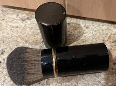 Retractable Bronzer Brush