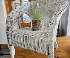 Wicker kids white chair