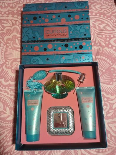 Britney Spears curious perfume gift set