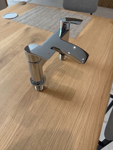 Sonas Corby bath filler