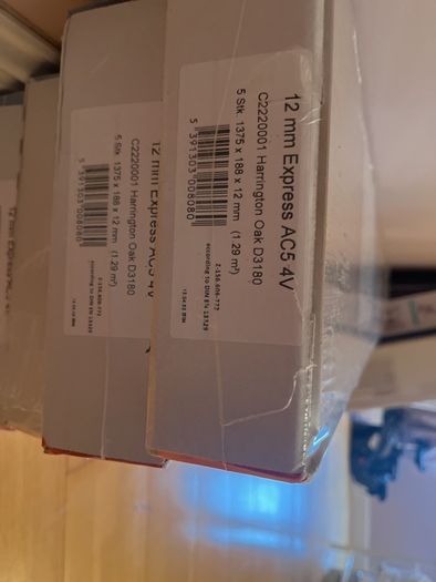 wooden flooring 12mm laminate 6 boxes