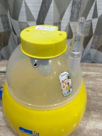 Covatutto 16 egg incubator