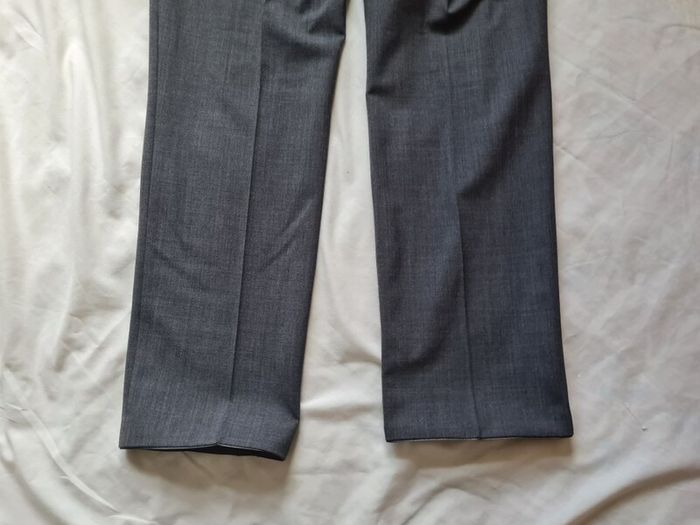 Meyer roma chinos Size 36/30 zip fly grey In like new condition