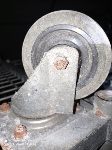 Swivel castor wheels 360 degrees