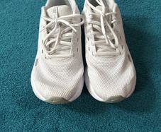 nike revolution 5 white