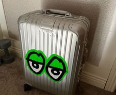 rimowa cabin suitcase