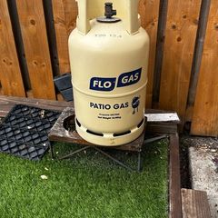 2 patio gas cylinders