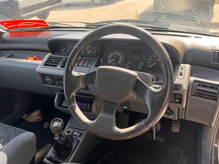 Renault Clio 1.8 16v