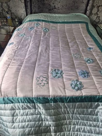 Double bed throw and matching Double duvet cover