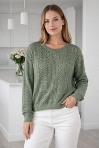Ladies Top/Jumper: Size 8