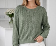 Ladies Top/Jumper: Size 8