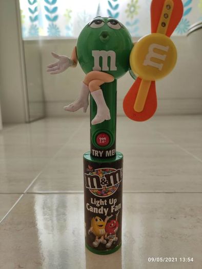 M&Ms Light Up Candy Fan