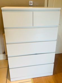 chest of drawers
