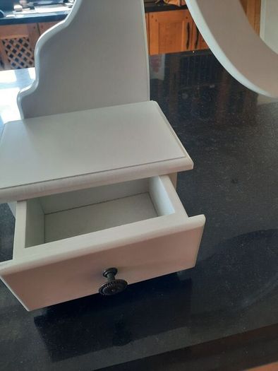 Vanity mirror with 2 jewellery boxes