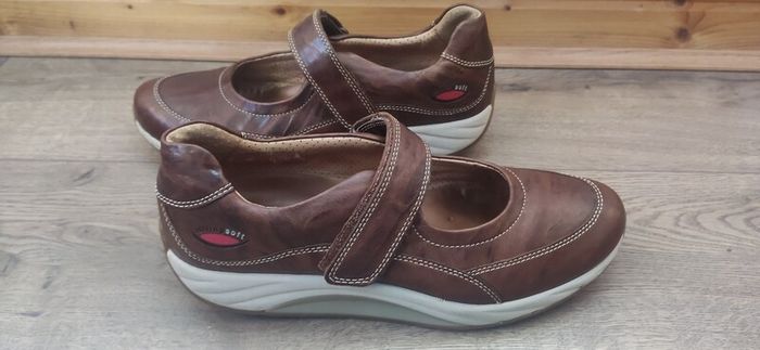 Rolling soft by Gabor leather shoes size 6