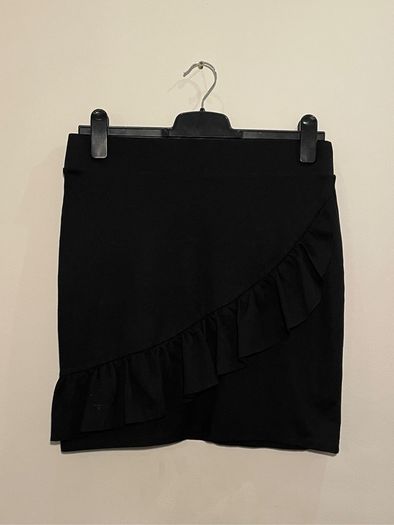 ATMOSPHERE Black Ruffle Detail Mini Skirt Size 14!