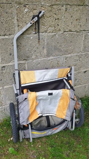 Bicycle trailer