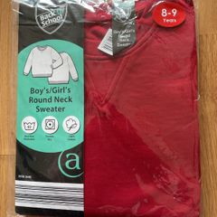 Boys/Girls Round Neck Sweater 8-9 years Brand New