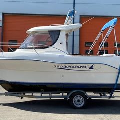 Quicksilver Pilothouse 580 boat