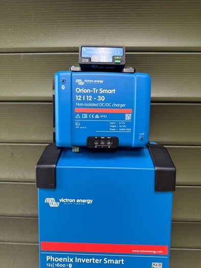 Vicron Phoenix Smart Inverter (Brand New)