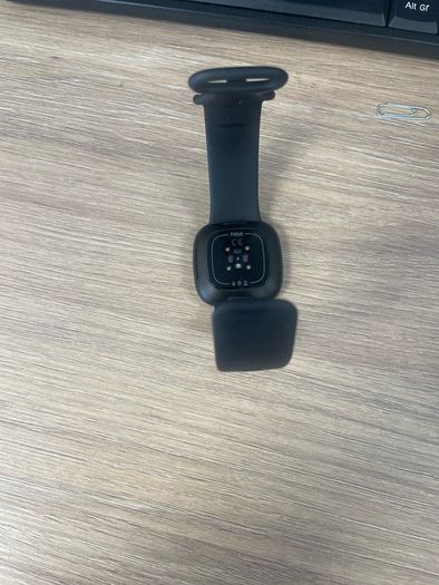 fitbit versa 3 smartwatch