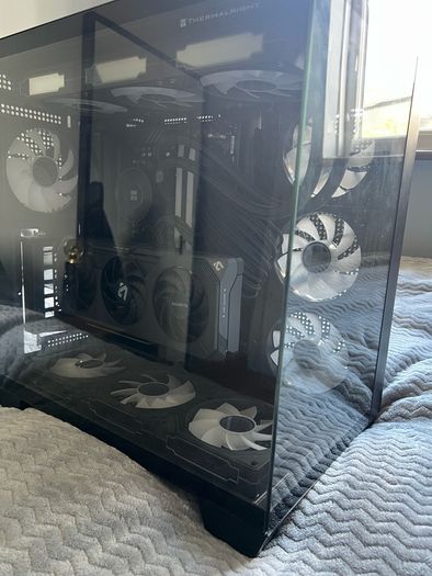 Black gaming PC