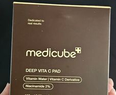 Medicube Deep Vita C Pads with 70pads