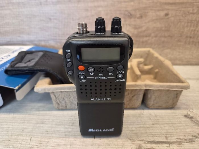 Midland - ALAN CB 42 DS Portable AM/FM Transceiver