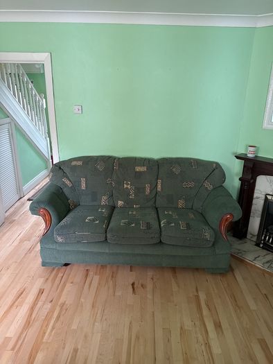 3 seater sofa and 2 armchairs