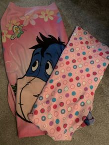 blankets x2