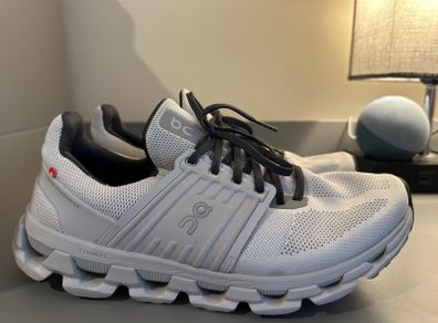 On Running Cloudswift Trainers