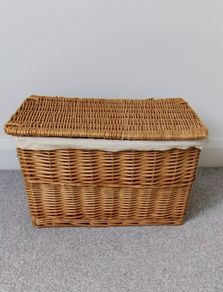 Beautiful Picnic Basket / Storage