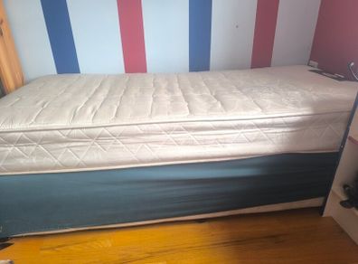 single bed with base