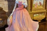 Royal Doulton figurine "Rosie" comes with box