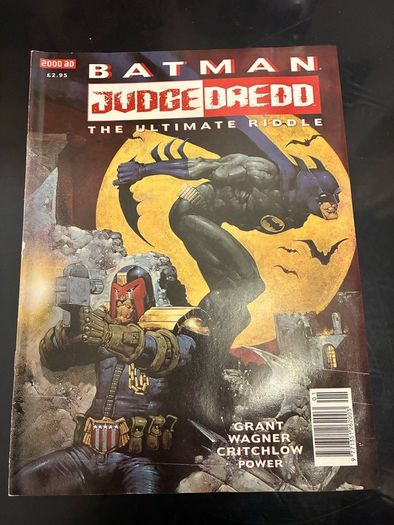 Batman / Judge Dredd - The Ultimate Riddle