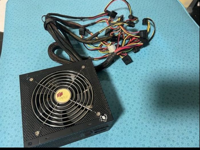 Desktop power supply ( Hiper 530 watts PS for sale)